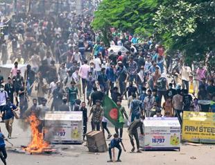 Bangladesh students reject PM olive branch