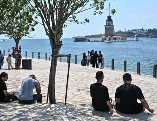 Experts urge to recognize heat waves as natural disaster