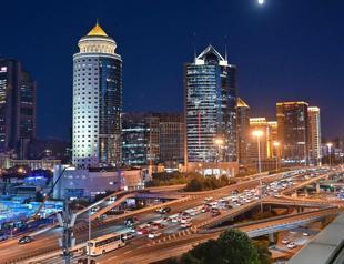 China cuts two key rates to support flagging economy