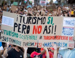 20,000 protesters rally against overtourism in Mallorca