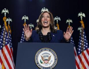 Kamala Harris attacks Trump in electrifying rally