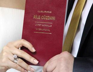 AKP to retract article obliging women to use husband’s surname