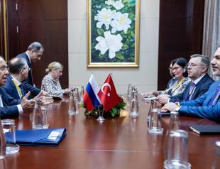 Fidan, Lavrov discuss bilateral ties, energy cooperation at ASEAN summit