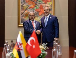 Fidan holds bilateral talks on sidelines of ASEAN summit