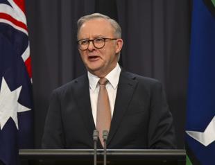Australia PM replaces immigration, national security ministers