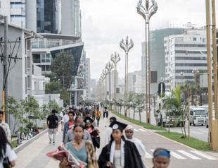 Ethiopia currency slides as Central Bank eases forex curbs