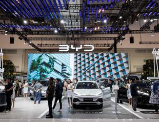 Uber teams up with BYD for 100,000 electric vehicles