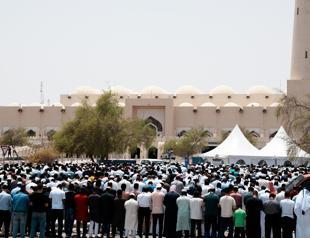 Hundreds in Qatar bid farewell to slain Hamas chief
