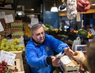 Global food prices stable for 2nd straight month in July