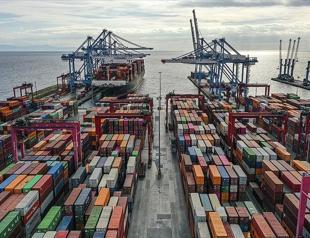 Exports of goods and services support financial stability: VP Yılmaz