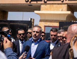 Fidan visits Rafah border, says Israels aid block first phase of genocide