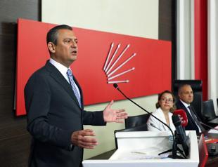 Özel says curriculum as crucial as constitution