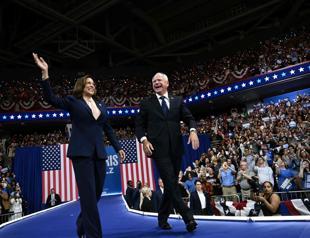 Harris, Walz debut White House ticket, vowing fight for future