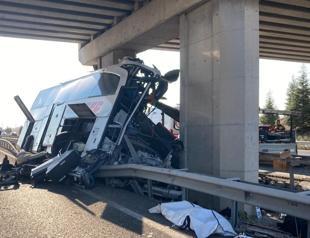 Bus crash in Ankara kills 9, injures 26