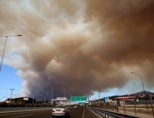 Türkiye offers help to Greece as wildfires bear down on Athens