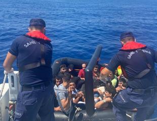 Türkiye rescues 22 irregular migrants