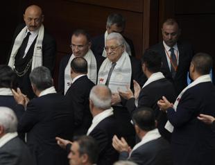 Turkish officials laud Abbas speech in parliament