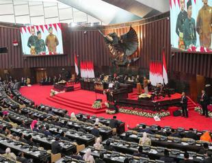 Widodo touts economic success in final state address