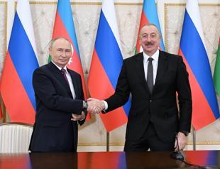 Putin in Baku offers to mediate Azerbaijan-Armenia peace deal