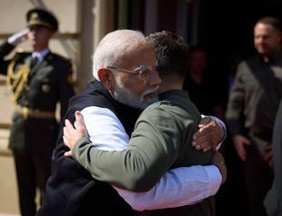Modi says firmly for peace on historic Ukraine visit