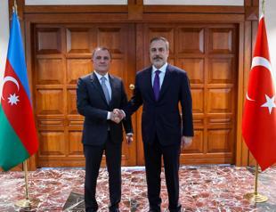 Turkish, Azerbaijani FMs hold key meet amid Caucasus peace talks