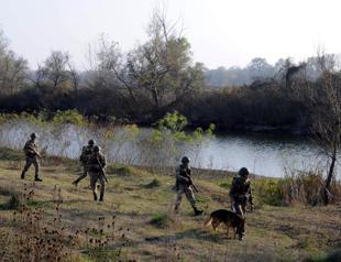 Three FETÖ suspects captured at Greece border