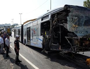 Istanbul metrobus accident kills passenger, injures 38