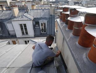 Paris zinc roofers seek UNESCO heritage status