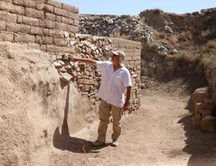 Fires millennia ago fortify Hittite mudbrick structures