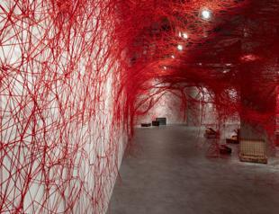 ‘Between Worlds’ by Chiharu Shiota at Istanbul Modern