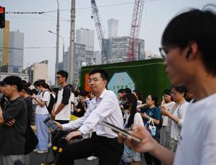 China to raise retirement age as demographic crisis looms