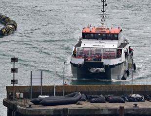 Eight migrants die in Channel crossing attempt