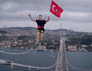 Estonian slackliner stuns Istanbul with transcontinental walk