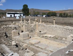 World archaeologists visit Satala