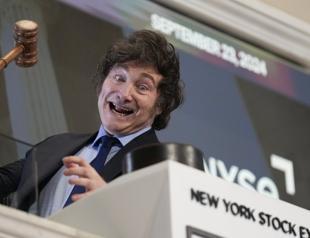 Argentina seeks Maduros arrest for crimes against humanity