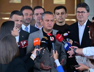 CHP holds urgent meeting over court case against Istanbul mayor