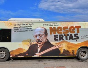Istanbul honors late folk legend with tribute buses