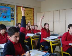 School life expectancy in Türkiye drops to 17.9 years in 2023: TÜİK