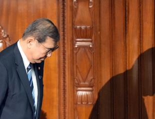 Japans new PM to address economy, military threats