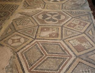 2,000-year-old mosaic on display in Samsun after 30 years