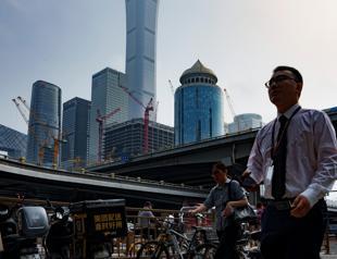 China holds off on fresh stimulus but confident will hit growth target