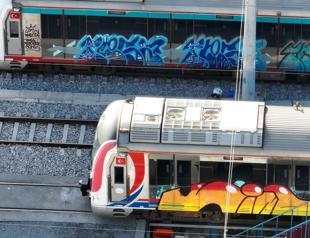 Graffiti art adorns Istanbul’s old trains