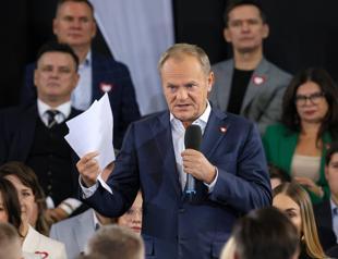 Polands leader Tusk wants to limit the right to asylum