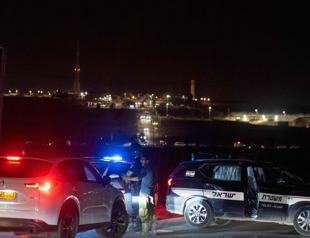 Hezbollah hits Israel as displaced people bombed in Gaza