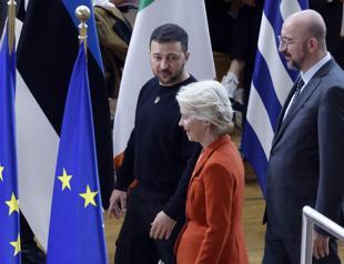 Zelensky defends victory plan at EU, NATO