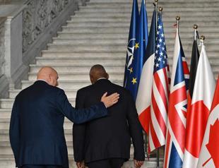 G7 defense summit convenes during historic moment