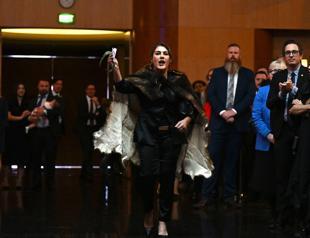 King Charles heckled by lawmaker at Australian parliament