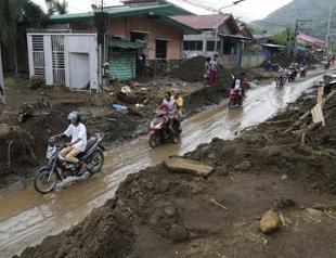 Death toll in Philippine storm rises to 100