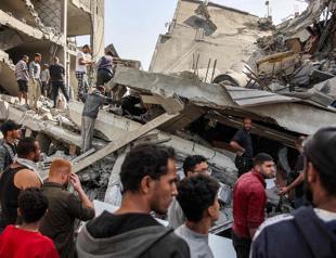 Gaza rescuers say over 93 people killed in Israel air strike in north