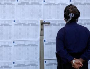 Iraqs parliament elects new speaker to end nearly yearlong vacuum